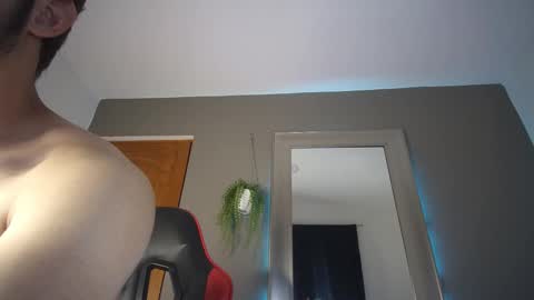 Tiiago Mallz online show from October 2025 02:20:01 AM