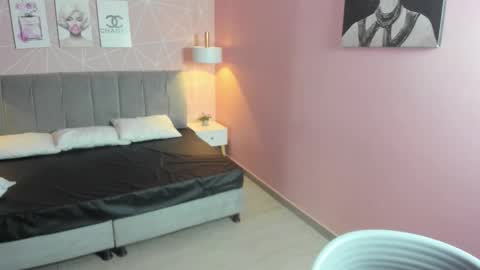 Zara Sweet  online show from January 2026 12:19:01 PM