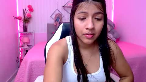 Snapshot of zara_cute18 chatting on April 2026 01:41:02 PM Zara online show from April 2026 01:41:02 PM