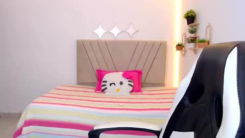 Snapshot of zara_cute18 chatting on May 2026 12:09:02 PM Zara online show from May 2026 12:09:02 PM