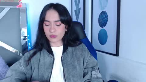 zaradames_ online show from March 2025 06:10:01 AM