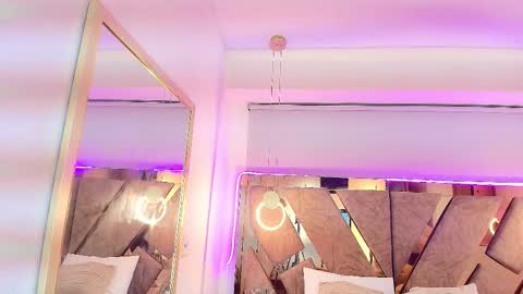 Zarah Andrews online show from December 2025 12:11:02 PM