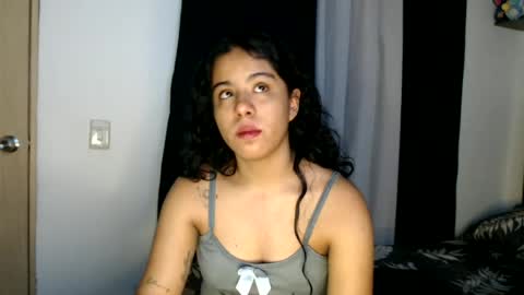 Snapshot of zarah_v chatting on July 2026 03:05:02 PM Fernanda online show from July 2026 03:05:02 PM