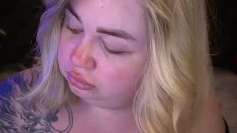 Lola online show from April 2026 02:37:02 AM