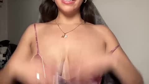 Snapshot of zarayaa_v chatting on January 2026 01:13:01 PM zarayaa_v online show from January 2026 01:13:01 PM