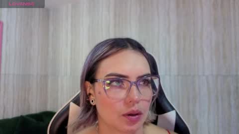 Isabella online show from April 2026 12:55:02 PM