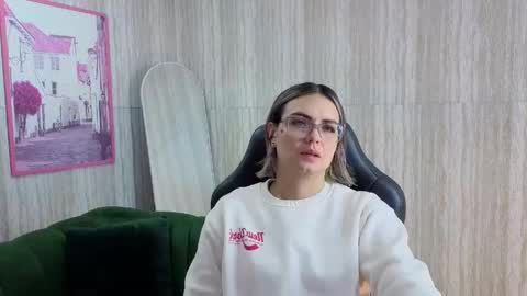 Snapshot of zarcasutra_t chatting on May 2026 12:43:01 PM Isabella online show from May 2026 12:43:01 PM