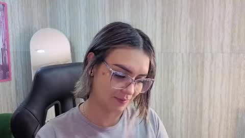 Snapshot of zarcasutra_t chatting on May 2026 12:43:02 PM Isabella online show from May 2026 12:43:02 PM