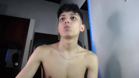 Zarek online show from November 2025 07:35:01 PM