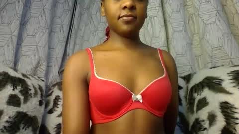 Snapshot of zariah011 chatting on July 2026 09:35:01 PM zariah online show from July 2026 09:35:01 PM