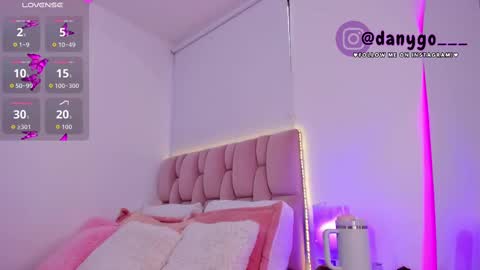 Snapshot of zarianaevanz chatting on September 2025 10:13:01 PM Zariana online show from September 2025 10:13:01 PM