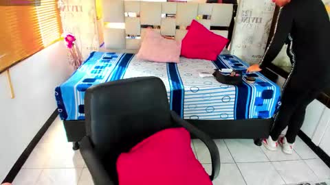 Snapshot of zarid_boobies chatting on November 2025 01:12:02 PM zarid_boobies online show from November 2025 01:12:02 PM