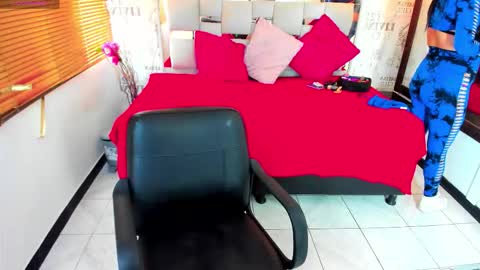 Snapshot of zarid_boobies chatting on November 2025 01:14:02 PM zarid_boobies online show from November 2025 01:14:02 PM