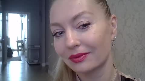Zarina Swift online show from February 2025 04:43:01 AM