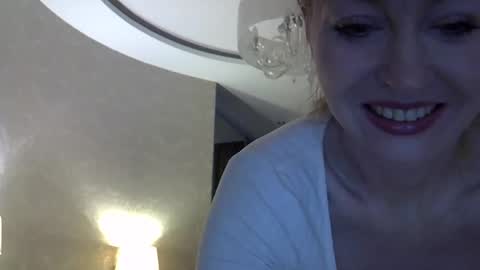 Zarina Swift online show from October 2025 04:13:02 AM