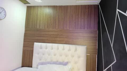 Zarina Waynne online show from March 2026 01:28:01 PM