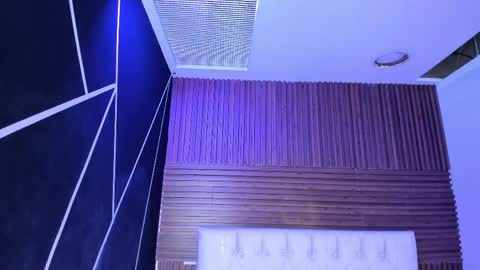 Zarina Waynne online show from April 2026 03:20:02 PM