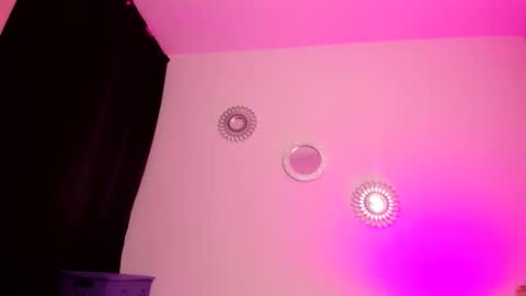 Zaritha Li online show from October 2025 10:16:02 AM