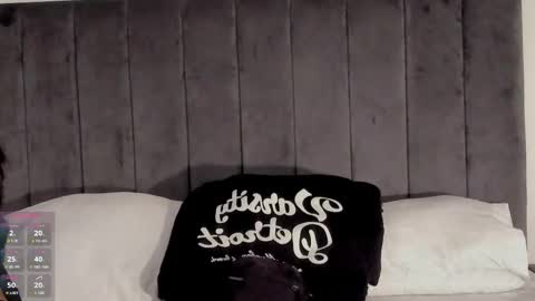 Snapshot of zayotto chatting on November 2025 05:54:01 AM Hii im Zay. I save money for education. PVT Open. online show from November 2025 05:54:01 AM