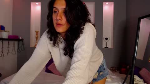 Karolyne online show from December 2025 12:31:02 PM