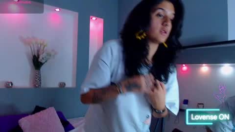 Karolyne online show from December 2025 02:35:01 PM