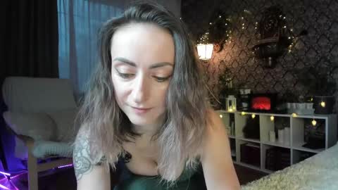 Snapshot of zefir_ka_ chatting on December 2024 12:27:01 PM Zefir ka online show from December 2024 12:27:01 PM