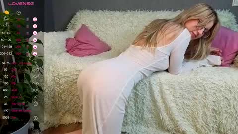 Avi online show from November 2025 01:12:02 PM