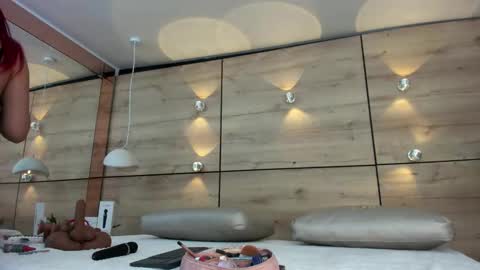 Zenda Evans online show from February 2026 03:59:01 AM