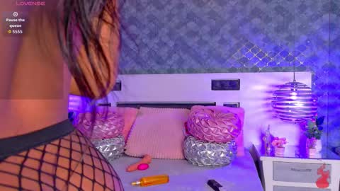 zendayarosse online show from September 2025 02:00:02 PM