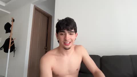 Zenn online show from October 2025 02:49:01 PM