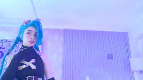    online show from November 2025 03:34:01 PM