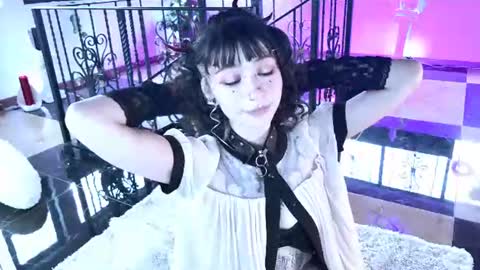      online show from August 2026 06:40:02 PM