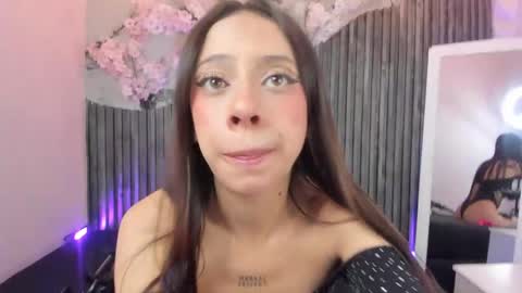 Snapshot of zephyra_bms chatting on May 2026 03:44:01 AM SOFIA online show from May 2026 03:44:01 AM