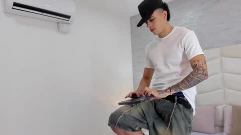 Sebas online show from October 2025 02:34:01 AM