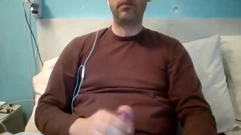 Snapshot of zeus00811 chatting on March 2026 05:41:02 AM zeus online show from March 2026 05:41:02 AM