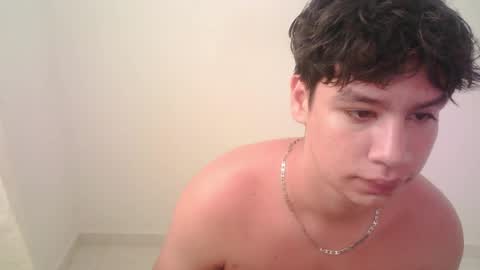 Snapshot of zeus_183 chatting on May 2026 04:04:02 PM zeus_183 online show from May 2026 04:04:02 PM