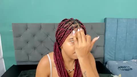 zeynep_20_ online show from January 2026 06:16:01 AM