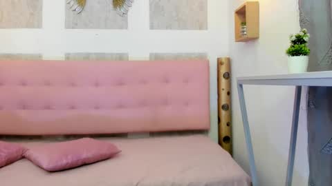 ZHAMIRA  ANDRES online show from January 2026 08:54:01 PM