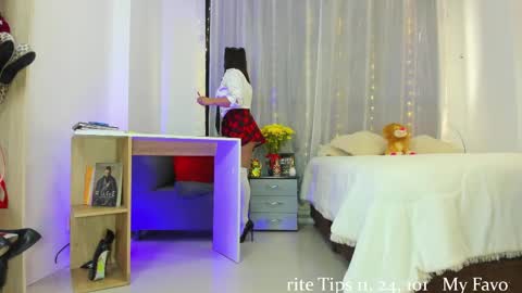 Snapshot of zhara_becherovka chatting on April 2026 05:45:02 PM Zhara online show from April 2026 05:45:02 PM