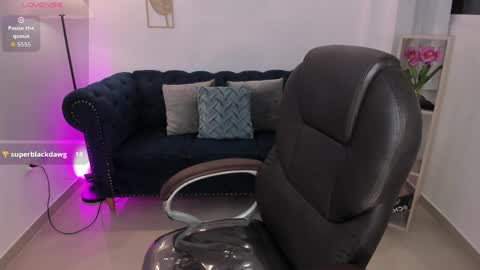 Snapshot of zharaa_fox chatting on May 2026 04:09:02 AM Zhara online show from May 2026 04:09:02 AM