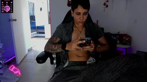Snapshot of zhoestrong chatting on January 2025 03:40:02 PM zhoestrong online show from January 2025 03:40:02 PM