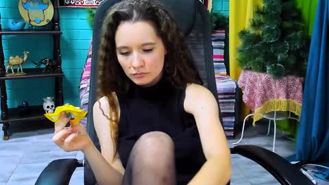 zianichols online show from January 2025 03:43:01 PM