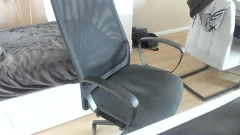 Snapshot of ziemlichflutschig chatting on August 2026 12:51:02 PM ziemlichflutschig online show from August 2026 12:51:02 PM
