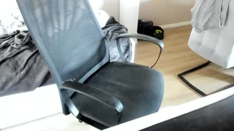 Snapshot of ziemlichflutschig chatting on August 2026 05:01:02 AM ziemlichflutschig online show from August 2026 05:01:02 AM
