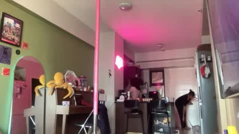 Ziggy ziggy-   online show from February 2026 11:37:01 PM