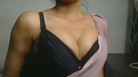 Snapshot of ziyaa_1 chatting on April 2026 04:04:02 AM Ziyaa online show from April 2026 04:04:02 AM