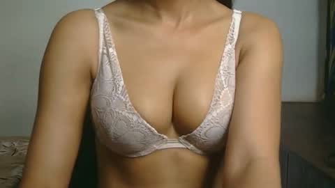 Snapshot of ziyaa_1 chatting on May 2026 03:13:01 AM Ziyaa online show from May 2026 03:13:01 AM