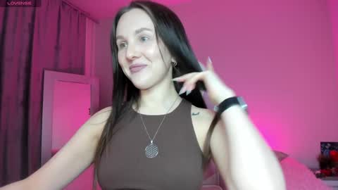 Zlata  Mon Tue Thu Fri Sun Sa GMT 3 0000pm - 0600pm  online show from January 2025 03:03:01 PM