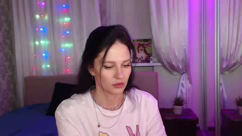 Zlata online show from November 2025 03:54:01 PM