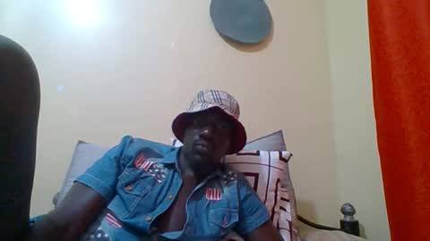 Zlatann2012 online show from October 2025 11:54:02 PM